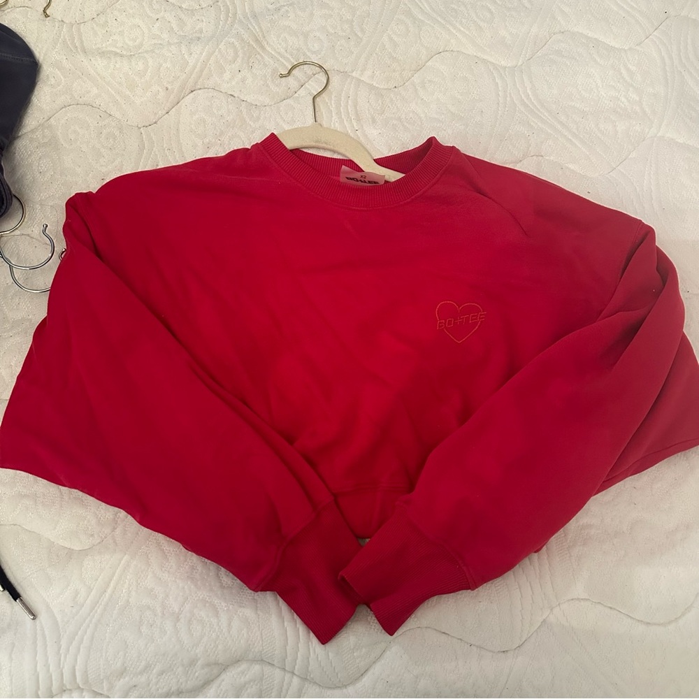 Bo+Tee red cropped sweatshirt